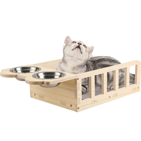 Cat feeder and bed. New, assembled. - Picture 3 of 6